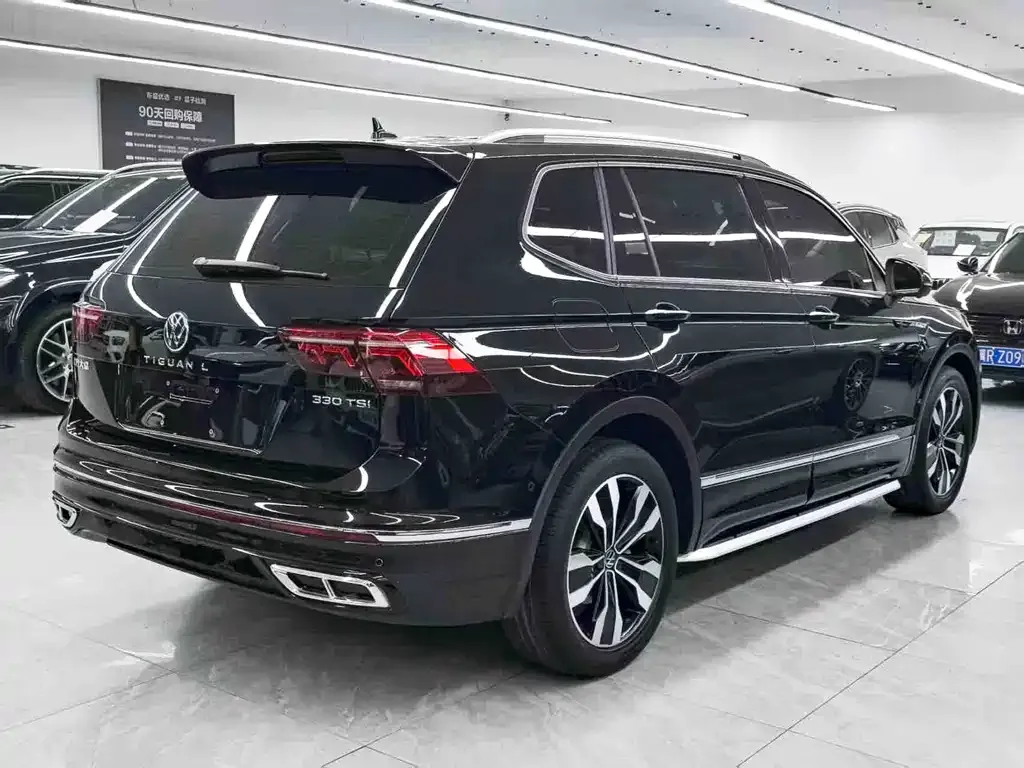 Volkswagen Tiguan L — фото 5