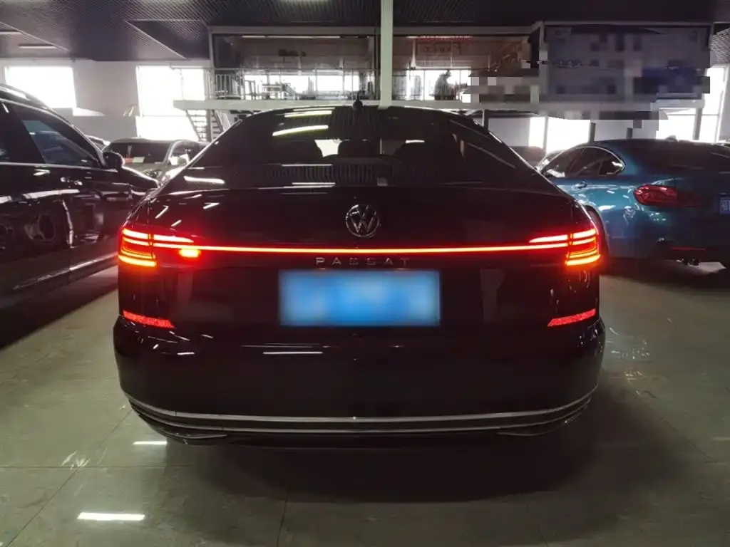 Volkswagen Passat — фото 7