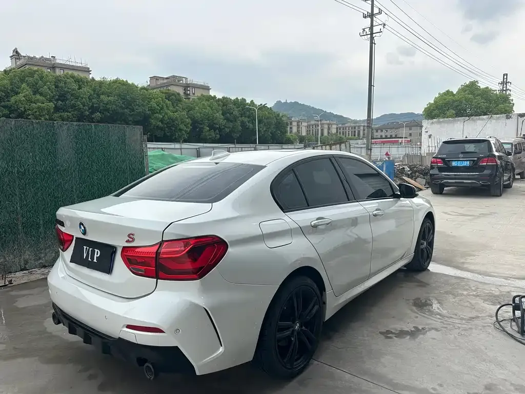 BMW 1 Series 2022 из CN, фото 9