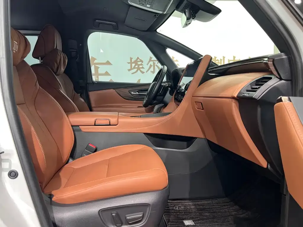 Toyota Vellfire — фото 10