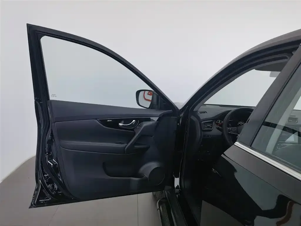Nissan X-Trail — фото 10