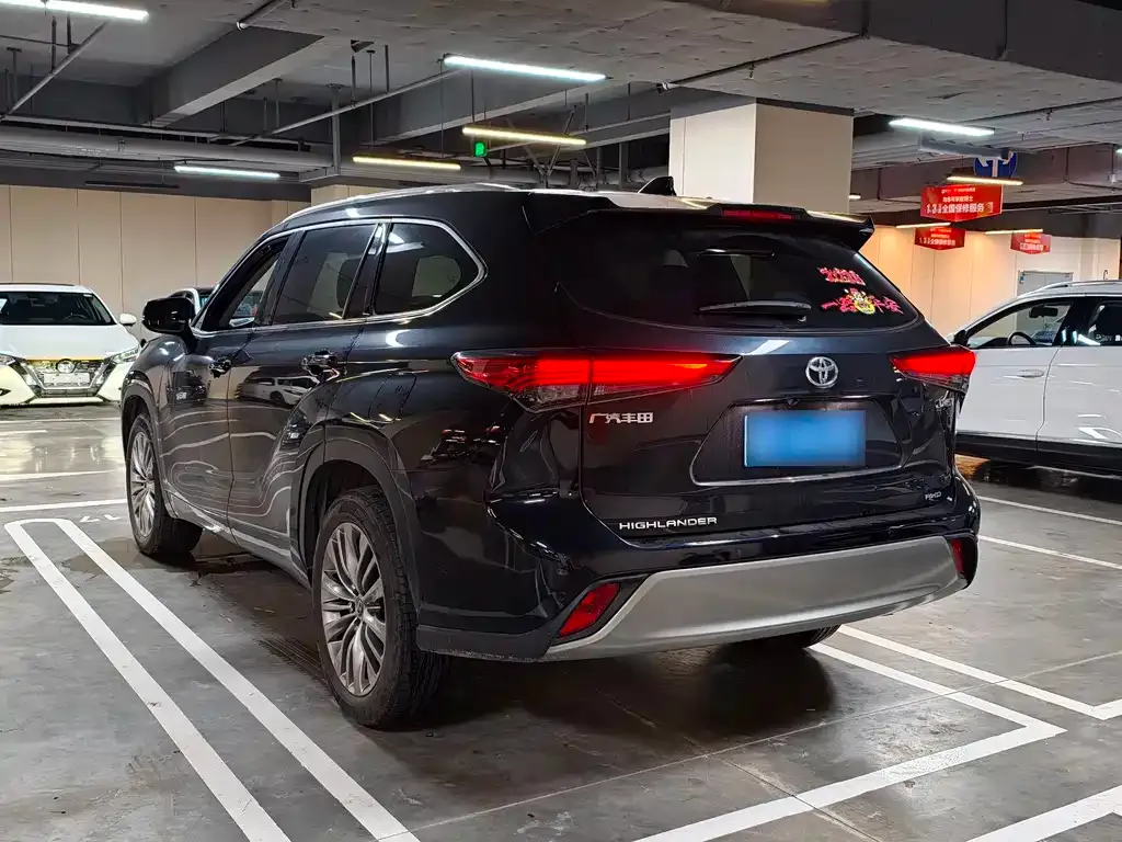 Toyota Highlander — фото 10