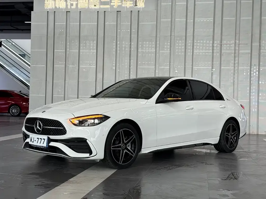 Mercedes-Benz C-Class — фото 1