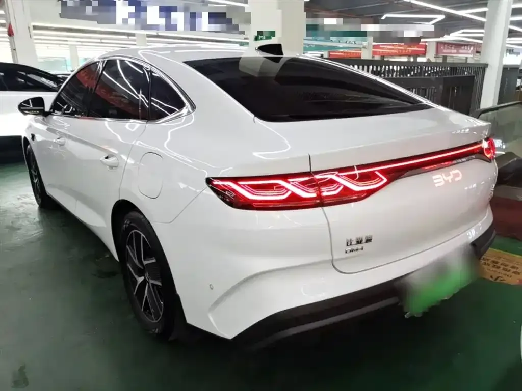 BYD Qin L — фото 6