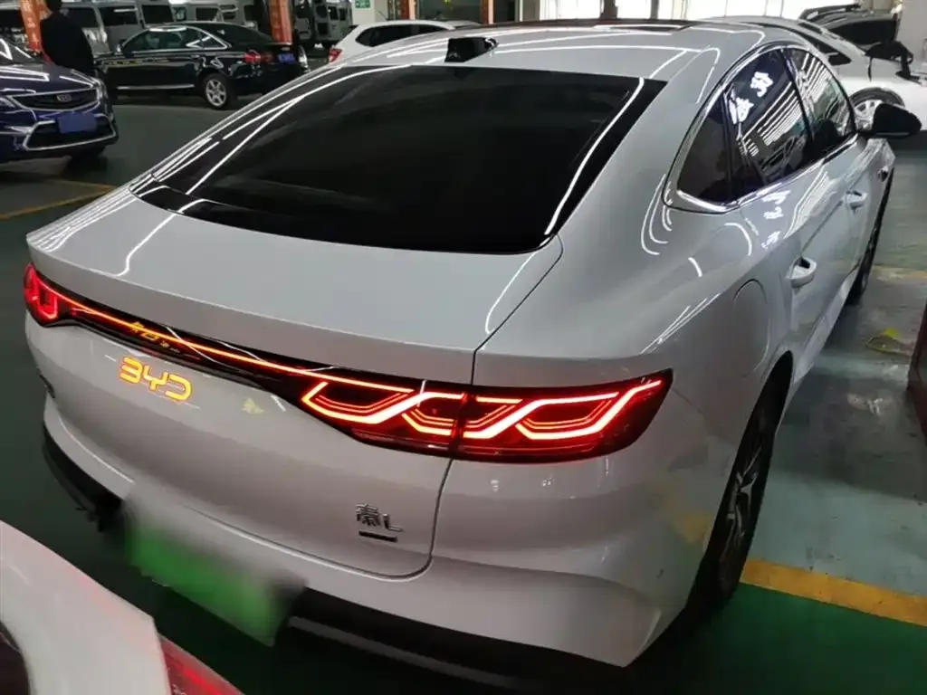 BYD Qin L — фото 8