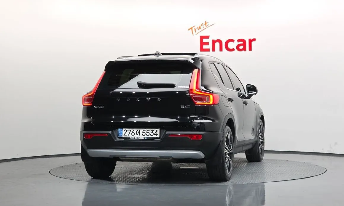 Volvo XC40 — фото 2