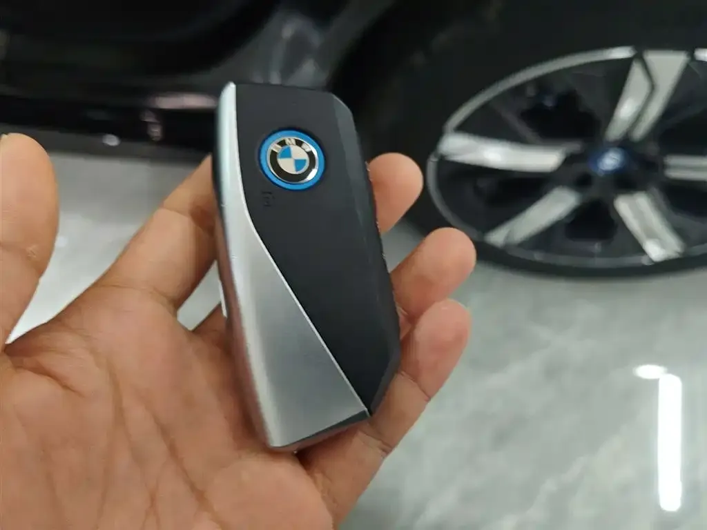 BMW iX 2023 из CN, фото 2
