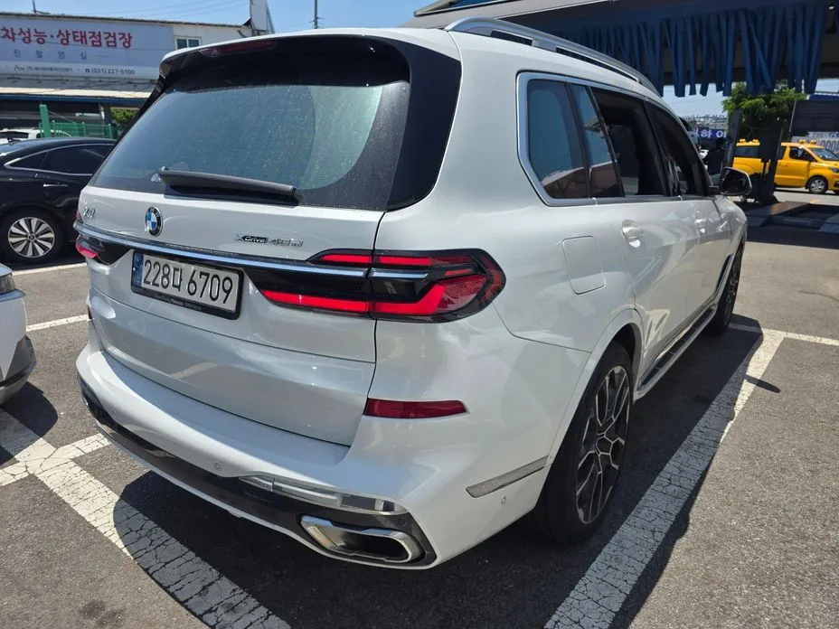 BMW X7 2024 из KR, фото 3