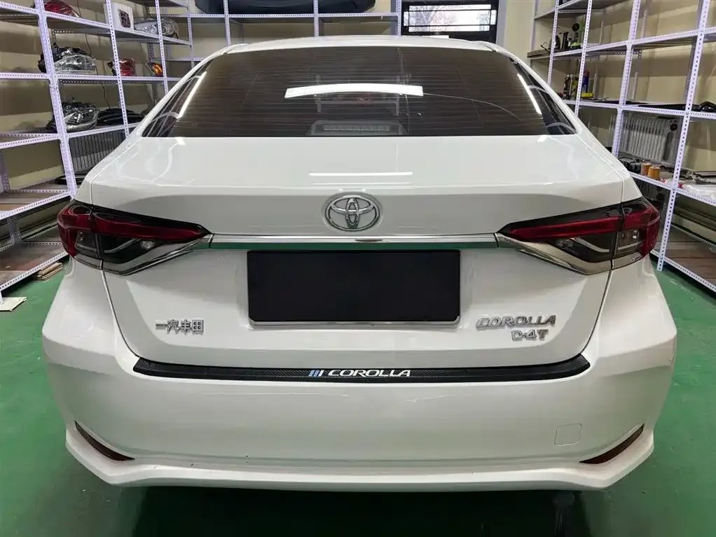 Toyota Corolla — фото 6