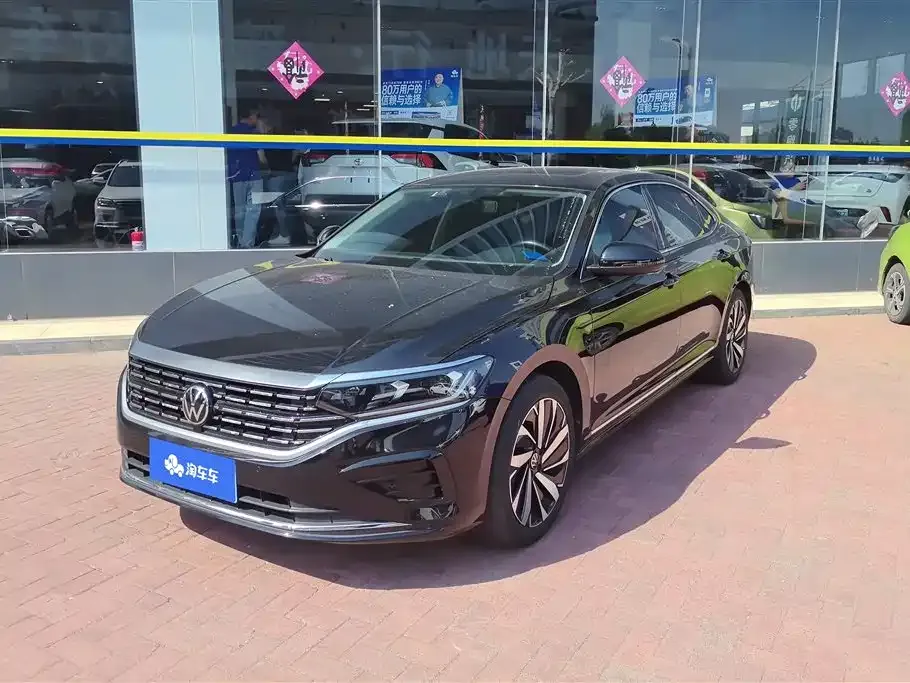 Volkswagen Passat — фото 1