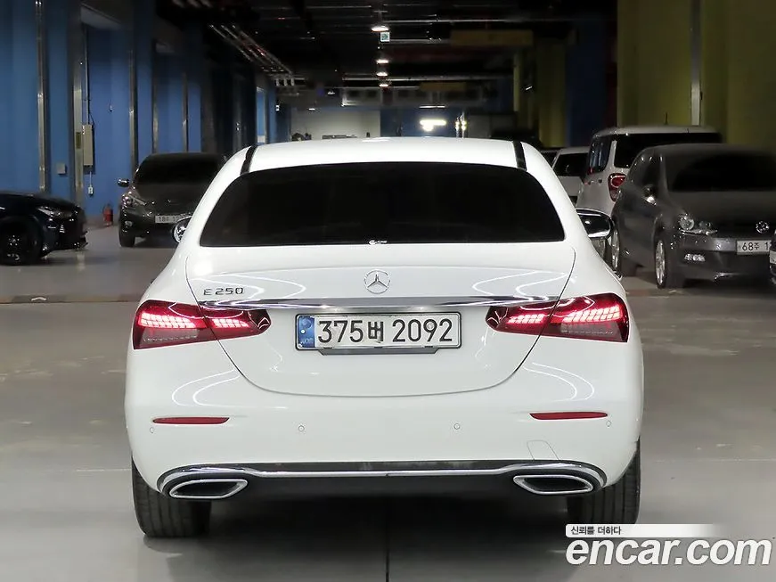Mercedes-Benz E-Class 2021 из KR, фото 2
