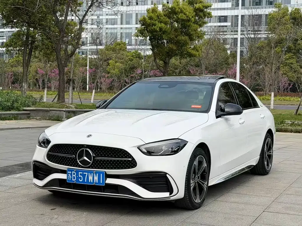Mercedes-Benz C-Class — фото 1
