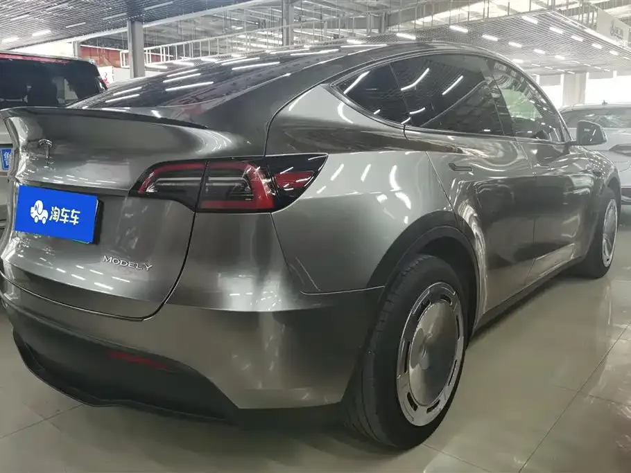 Tesla Model Y — фото 7