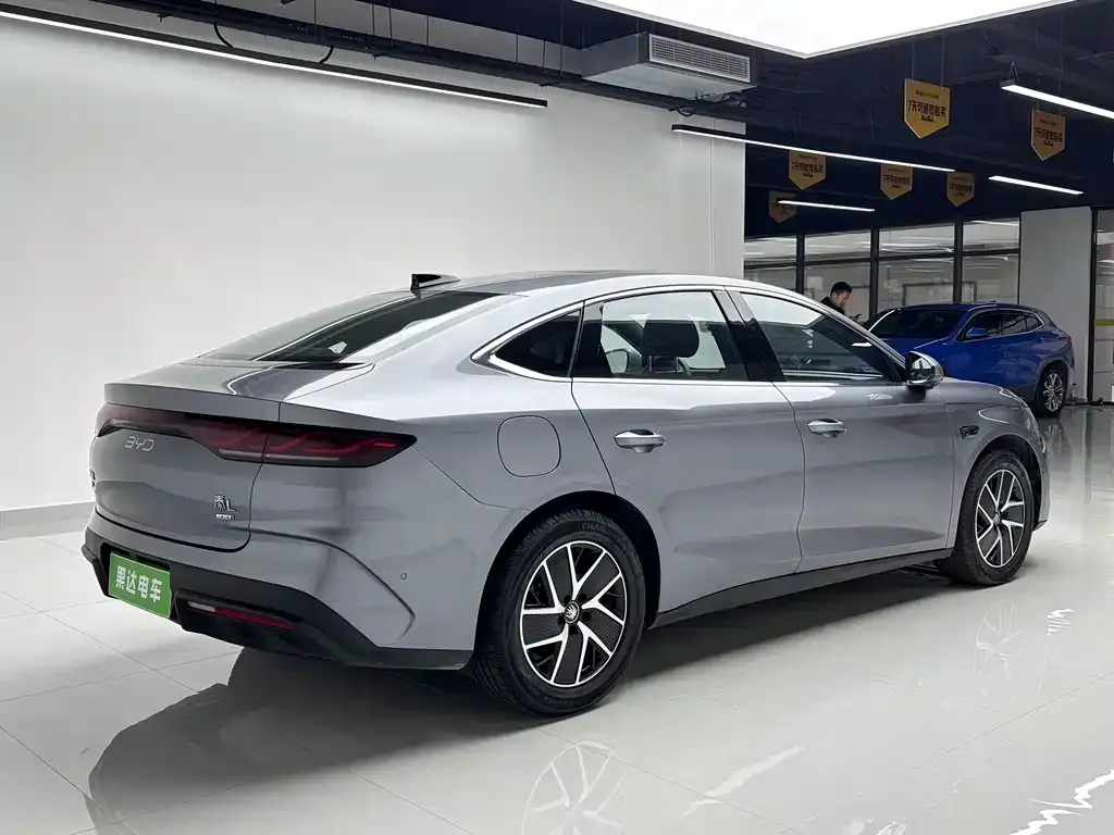 BYD Qin L — фото 9