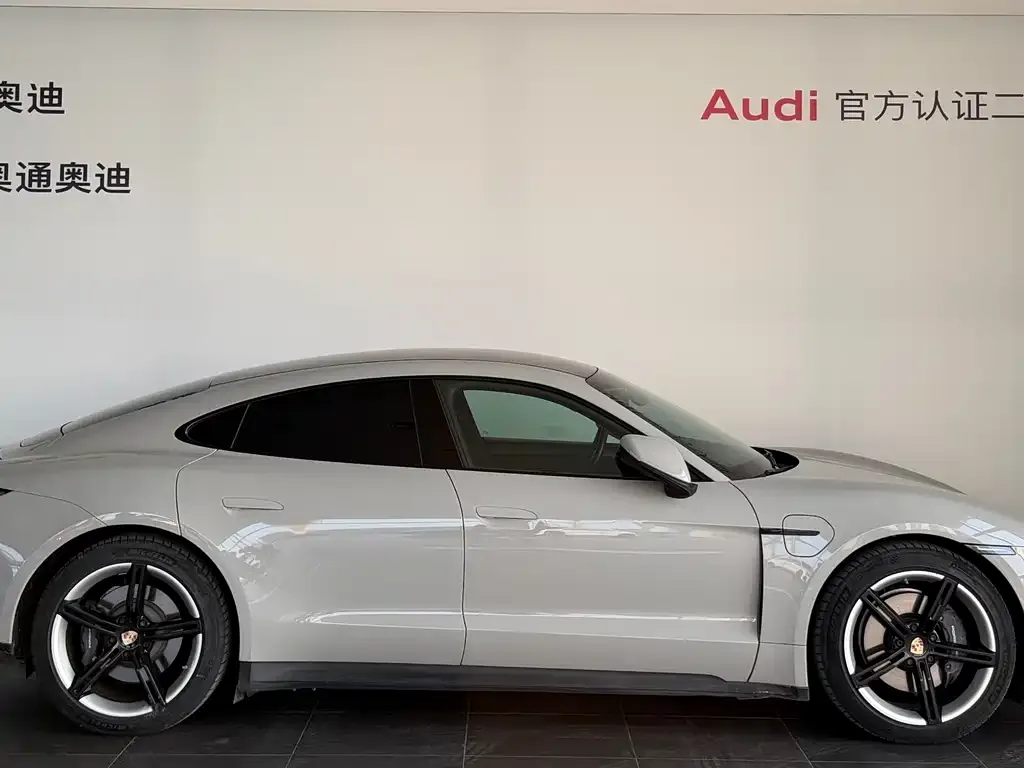 Porsche Taycan 2021 из CN, фото 7