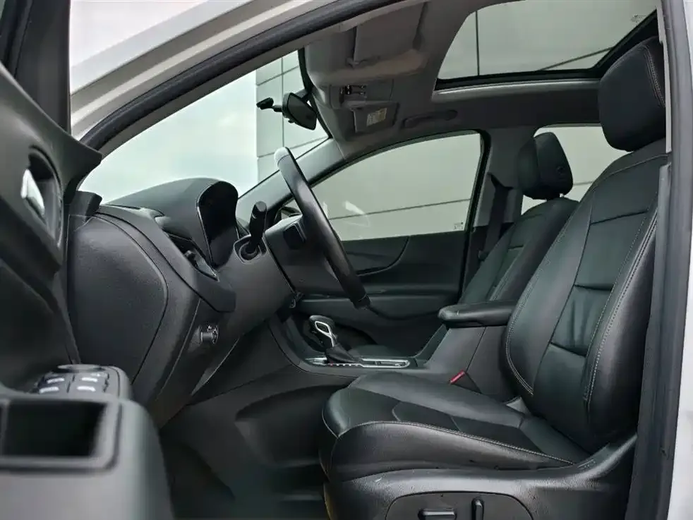 Chevrolet Equinox 2022 из CN, фото 2