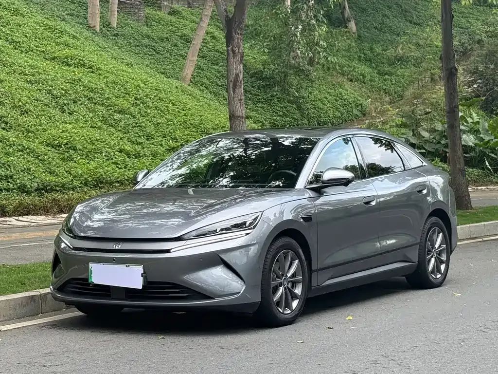 BYD Qin L — фото 1