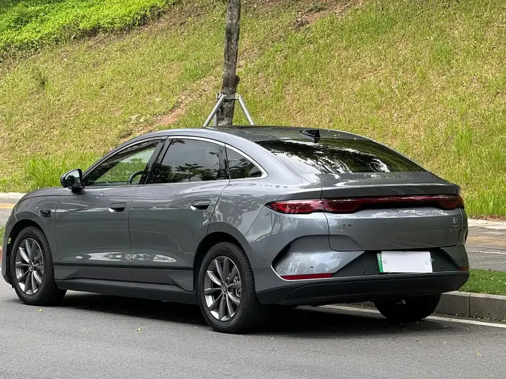 BYD Qin L — фото 4