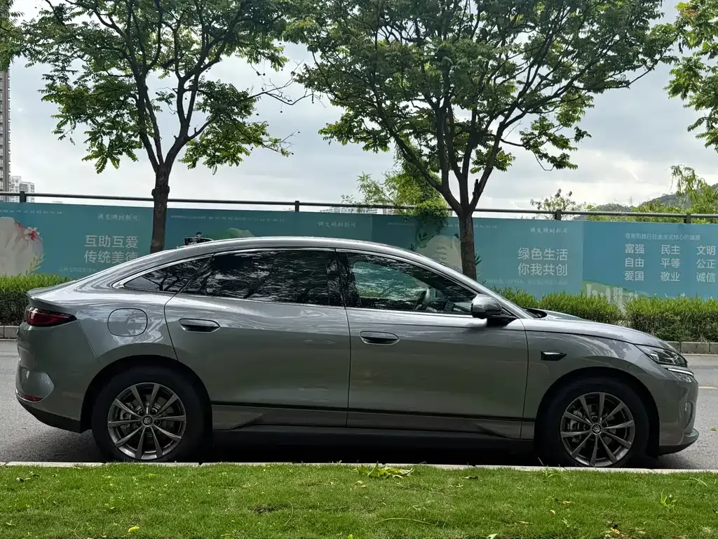 BYD Qin L — фото 6