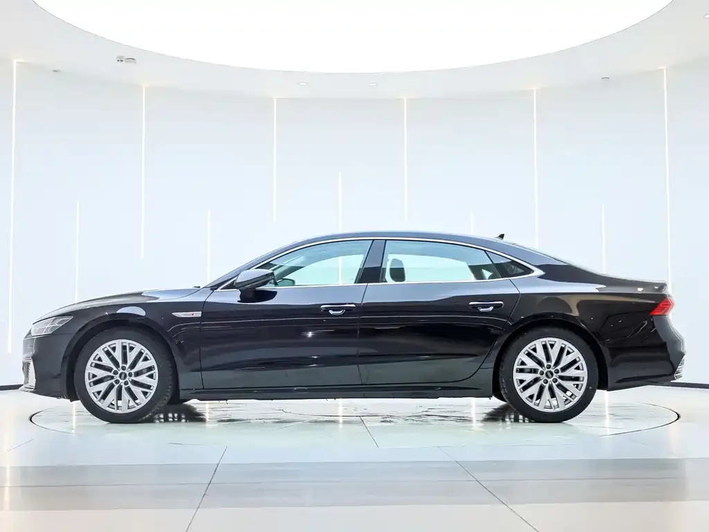 Audi A7L 2024 из CN, фото 2