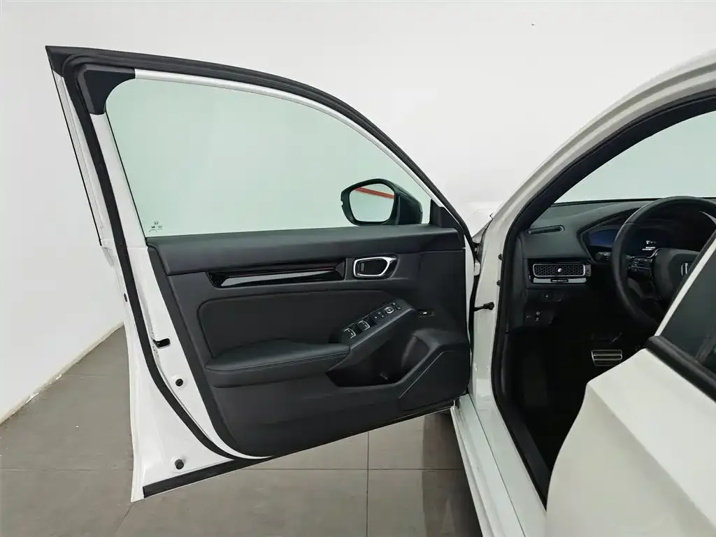Honda Civic — фото 10