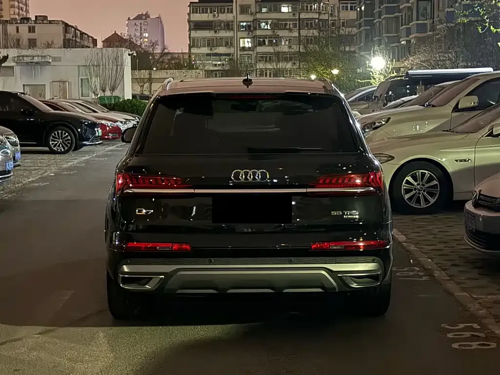 Audi Q7 — фото 5
