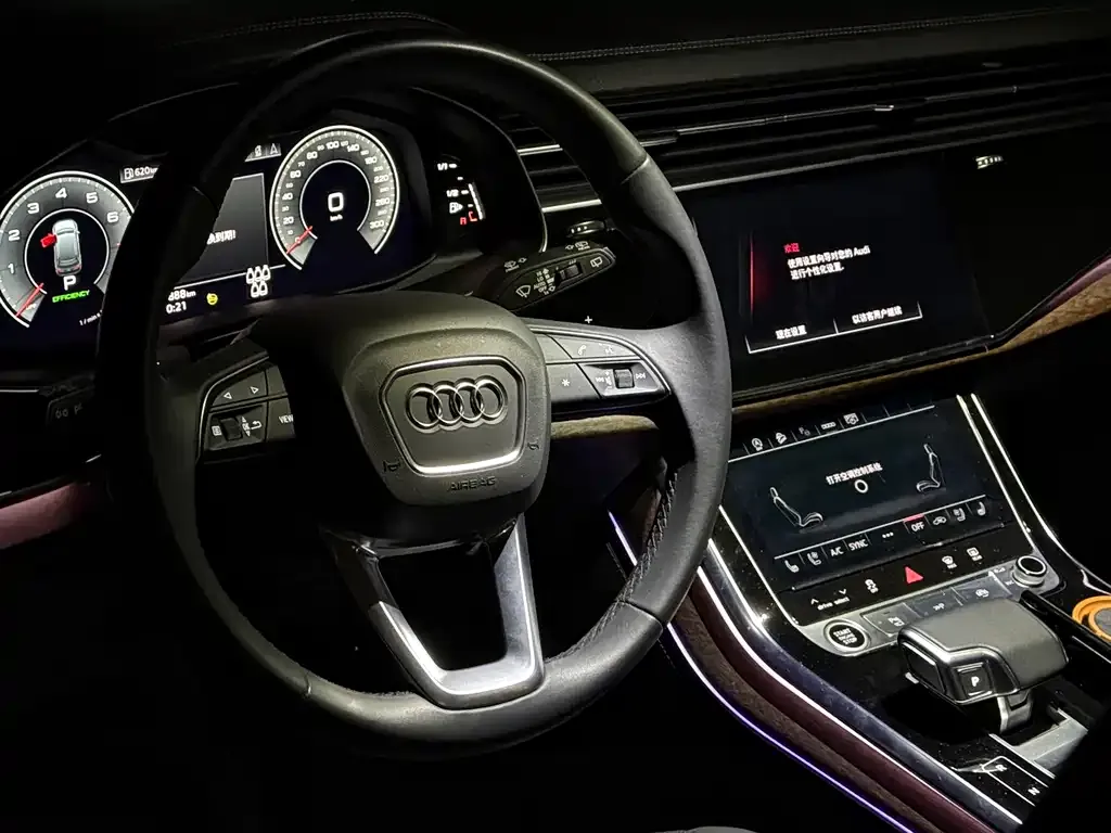 Audi Q7 — фото 8
