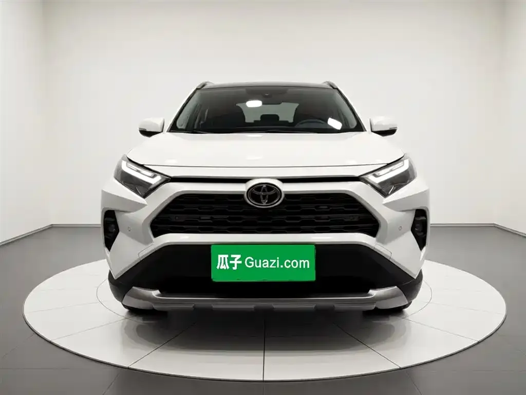 Toyota RAV4 — фото 3