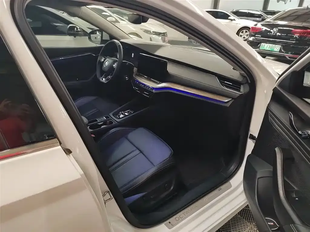Skoda Octavia 2021 из CN, фото 5
