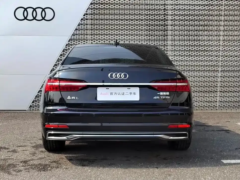 Audi A6L — фото 9