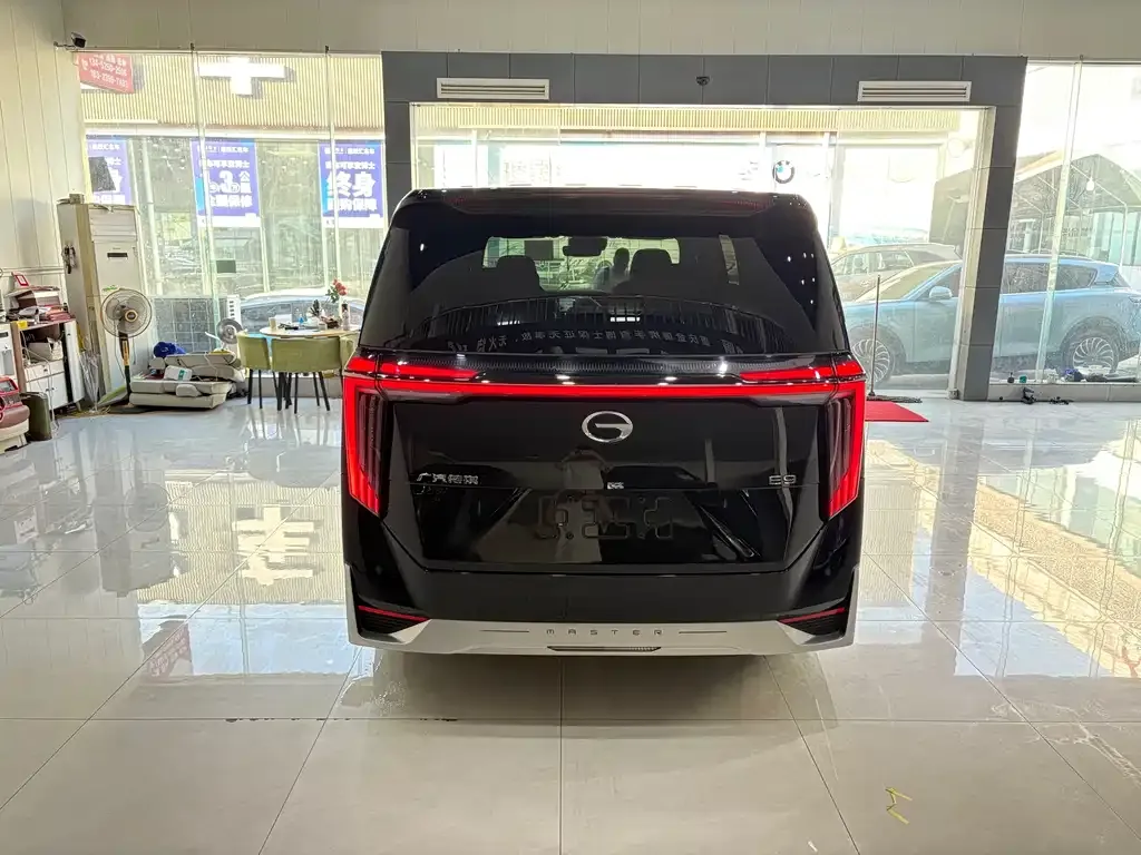 GAC Motor Trumpchi E9 — фото 2