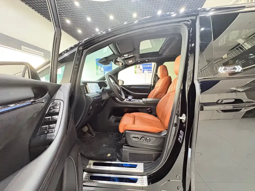 GAC Motor Trumpchi E9 — фото 9