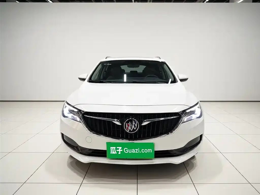Buick GL6 2023 из CN, фото 3