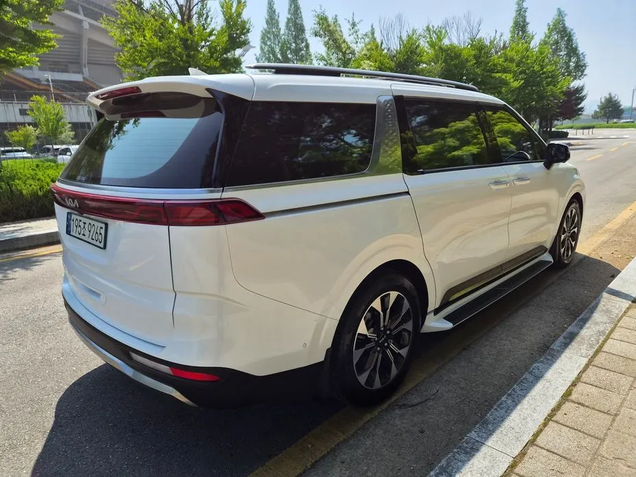 Kia Carnival 2023 из KR, фото 3