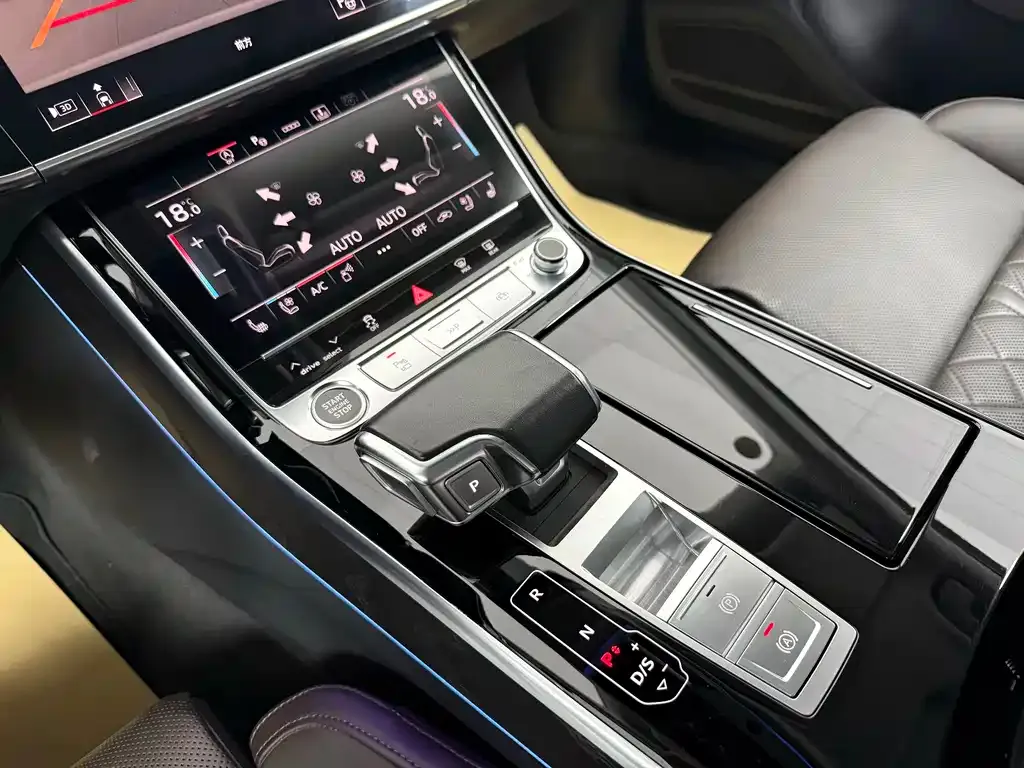 Audi A8 — фото 3