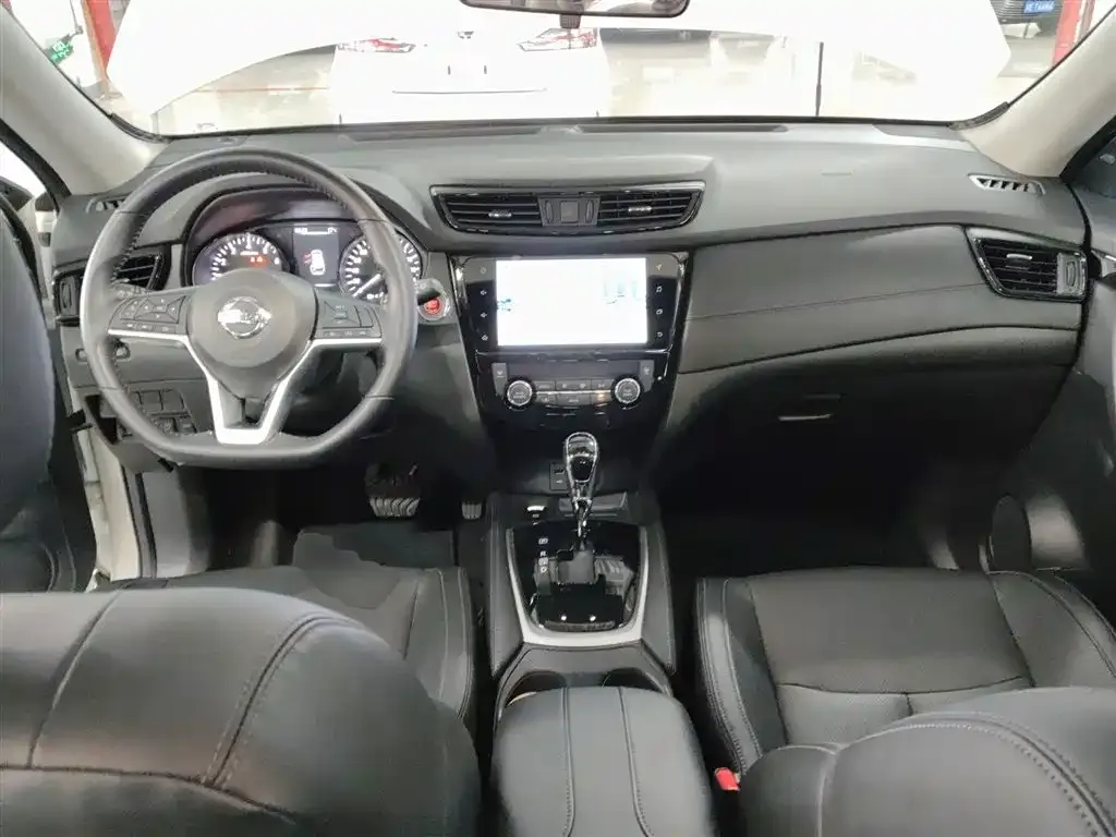 Nissan X-Trail — фото 10