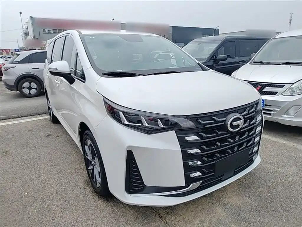 GAC Motor Trumpchi M6 — фото 10
