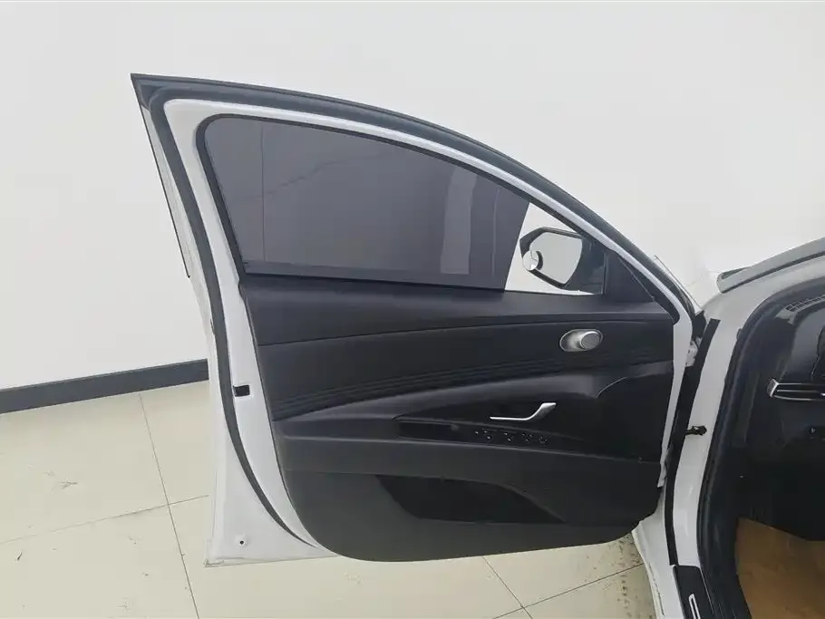 Hyundai Elantra 2021 из CN, фото 4