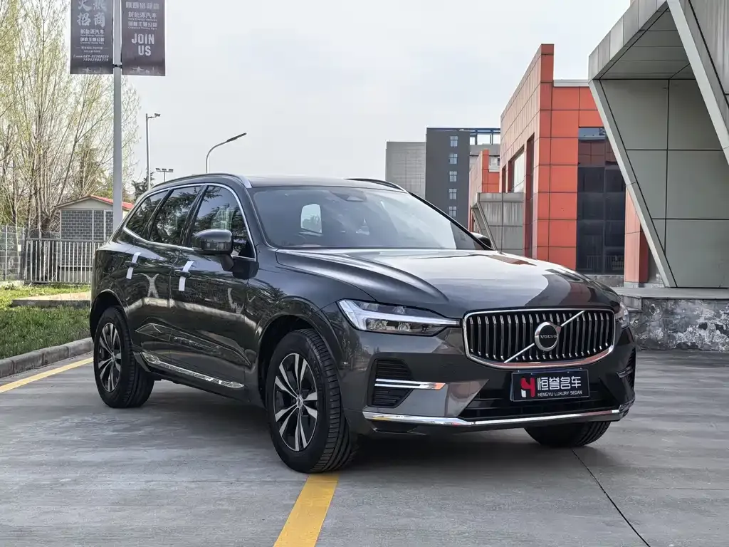 Volvo XC60 — фото 3