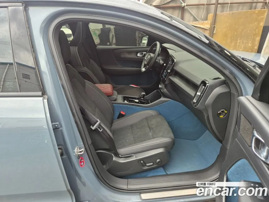 Volvo C40 2022 из KR, фото 2