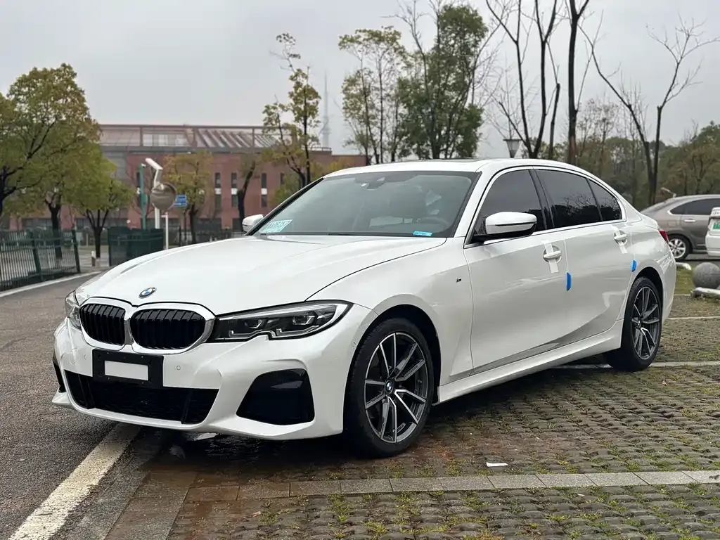 BMW 3 Series — фото 1