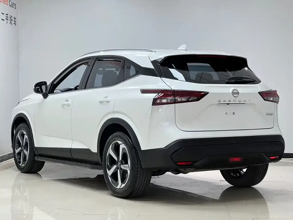 Nissan Qashqai — фото 8