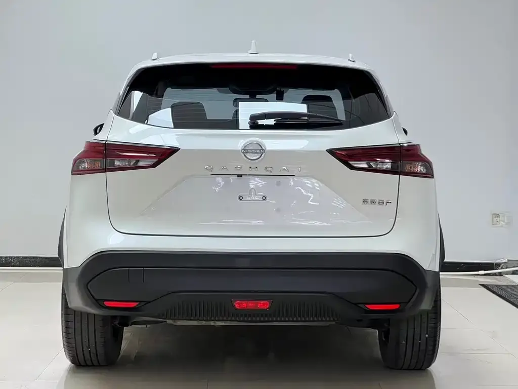 Nissan Qashqai — фото 9