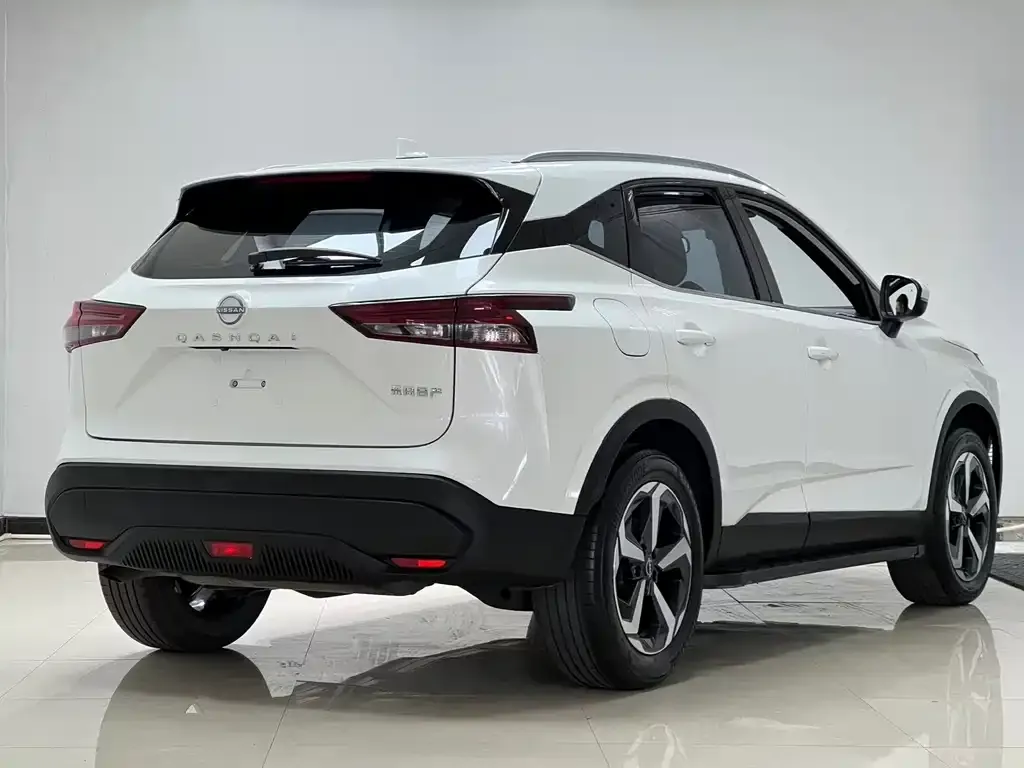 Nissan Qashqai — фото 7