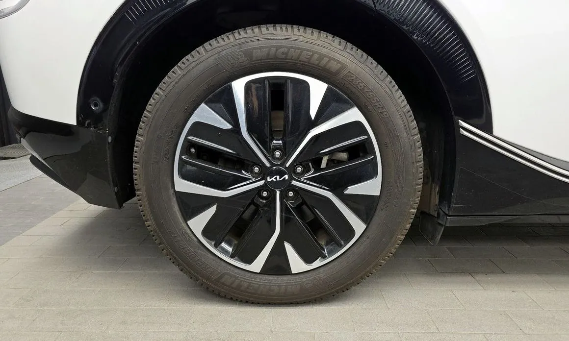 Kia EV6 — фото 4