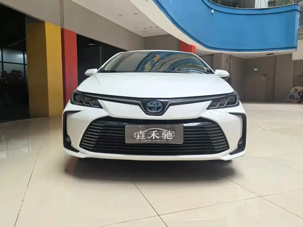 Toyota Corolla — фото 3