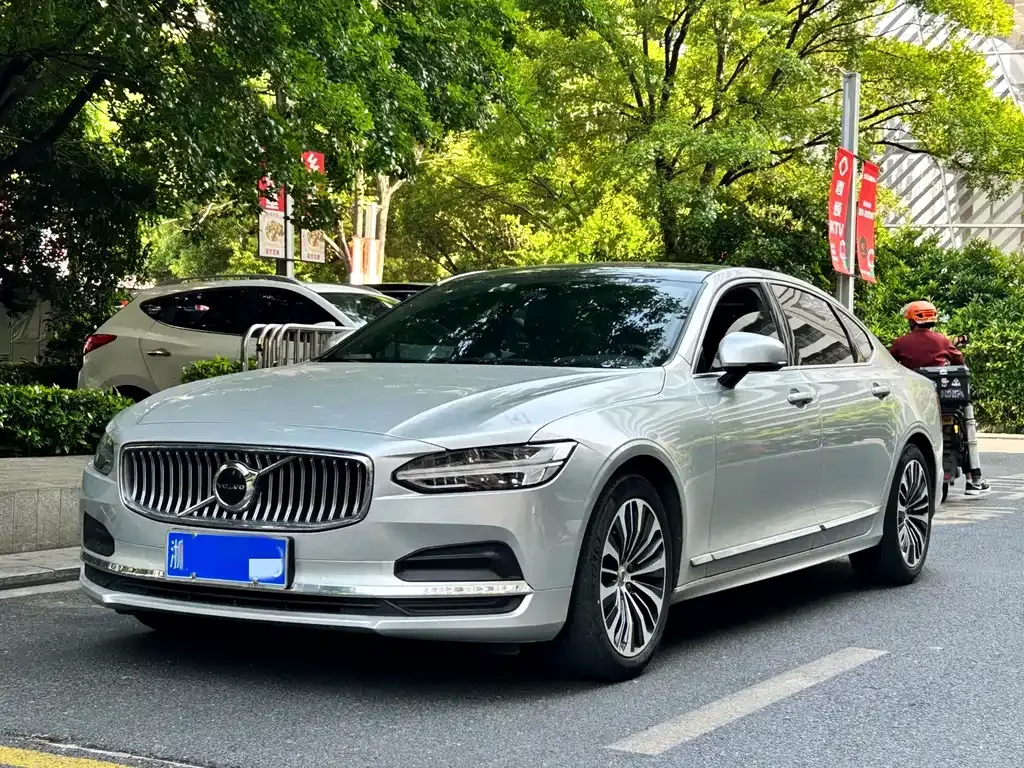 Volvo S90 — фото 1