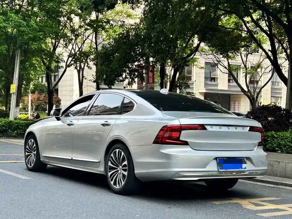 Volvo S90 — фото 9