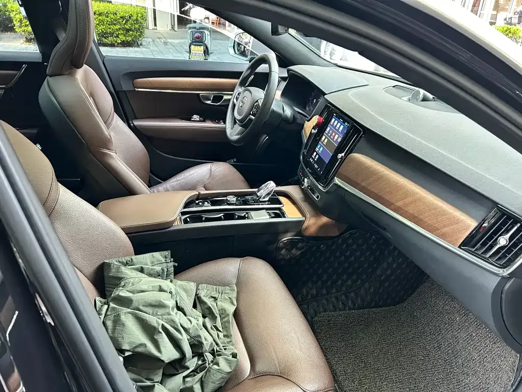 Volvo S90 — фото 2