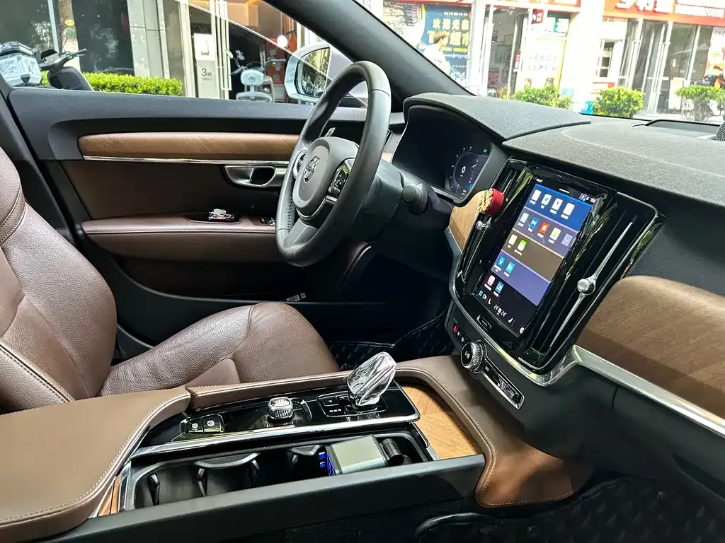 Volvo S90 — фото 3